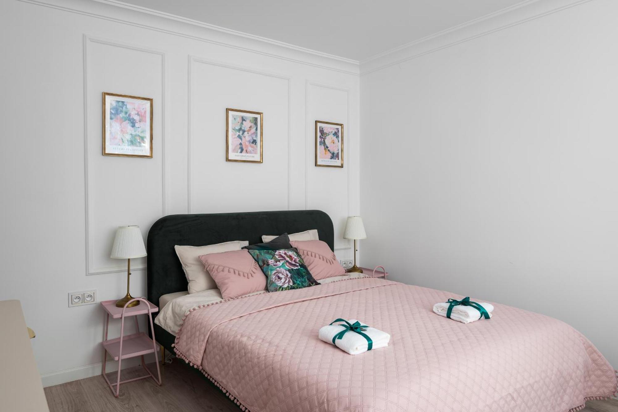 Lovely Downtown Studio At Most Lively Hoza Street, Discover Warsaw On Foot ภายนอก รูปภาพ