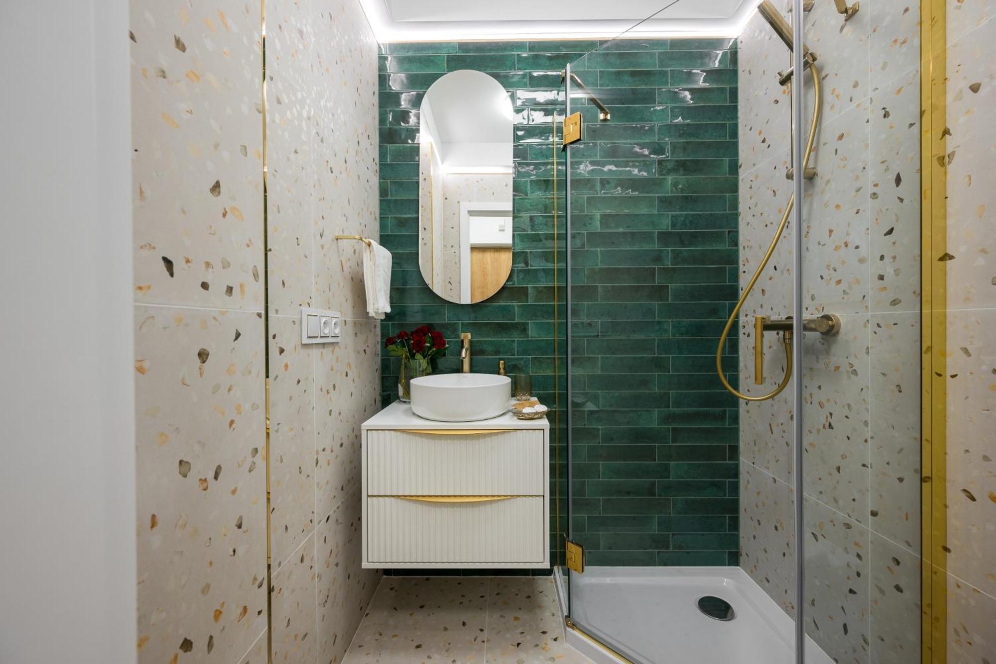 Lovely Downtown Studio At Most Lively Hoza Street, Discover Warsaw On Foot ภายนอก รูปภาพ