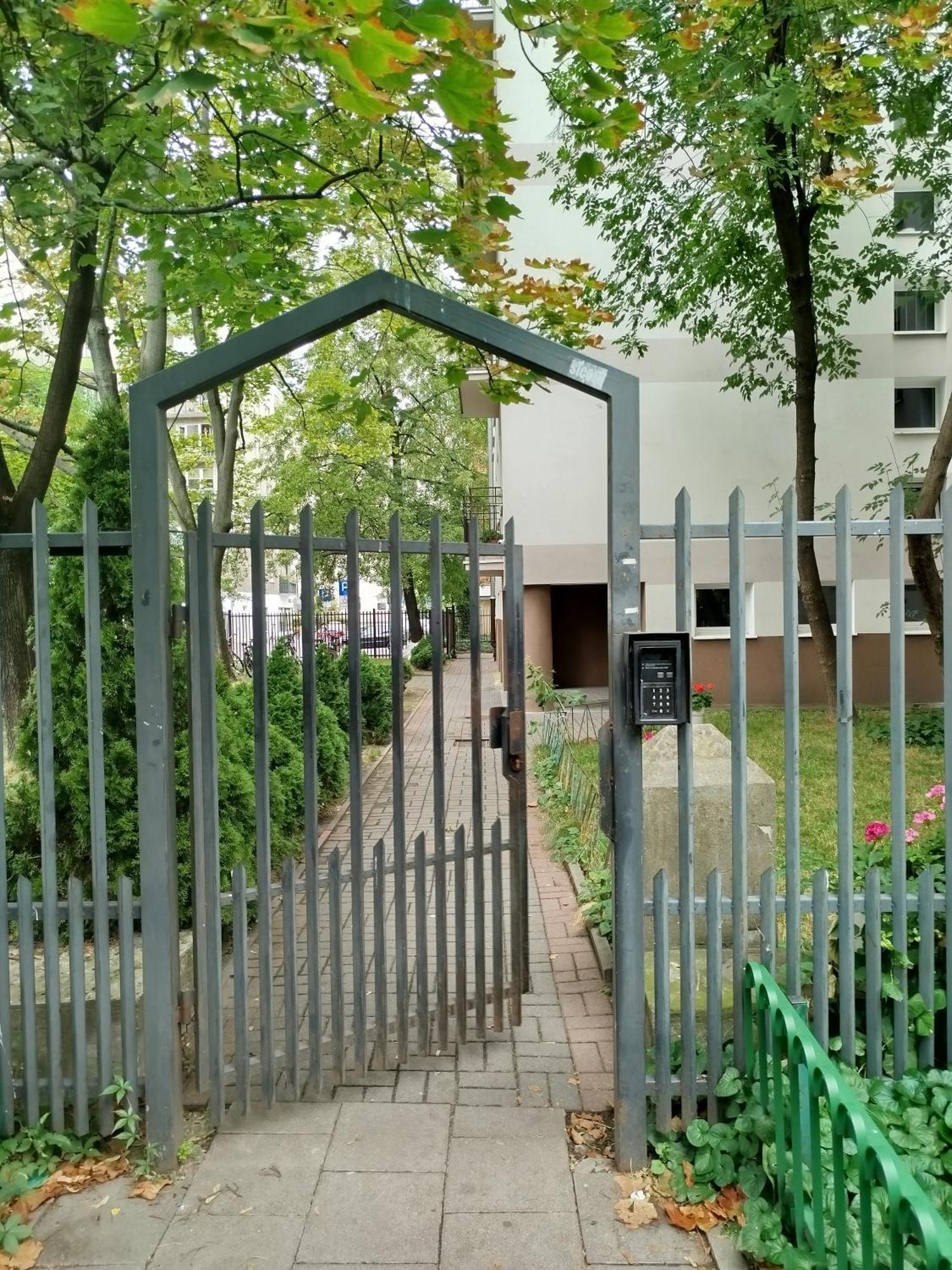 Lovely Downtown Studio At Most Lively Hoza Street, Discover Warsaw On Foot ภายนอก รูปภาพ